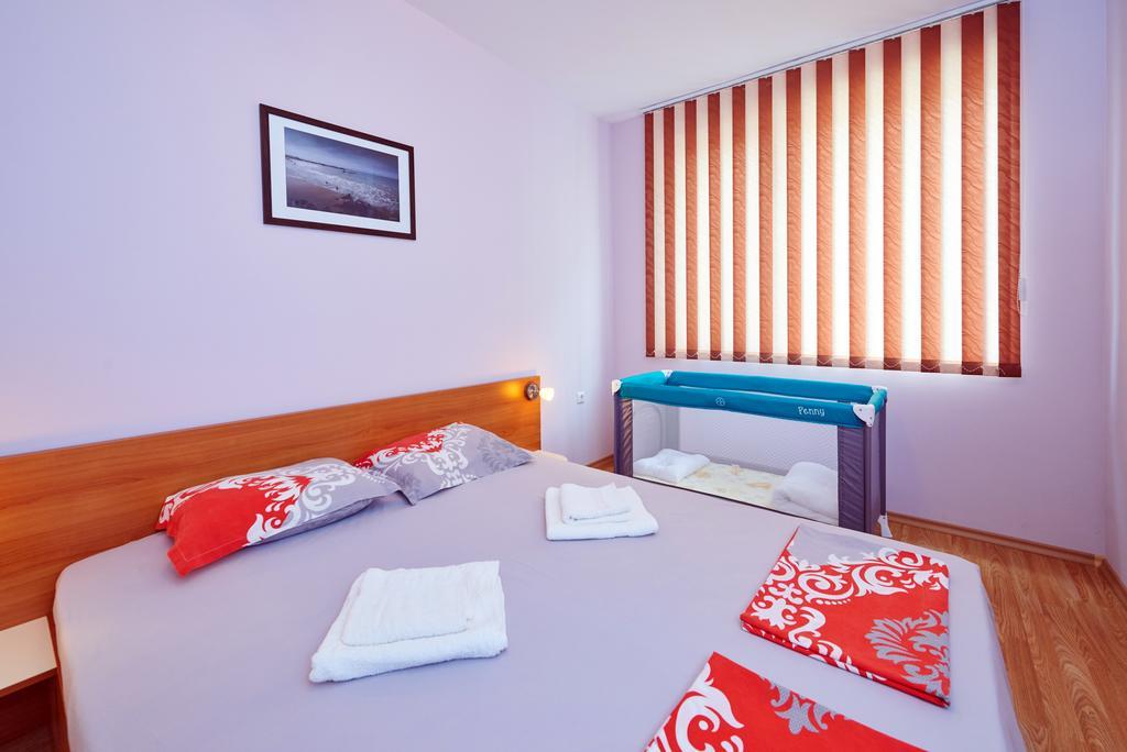 פומורי Apartments Dimitrovi מראה חיצוני תמונה